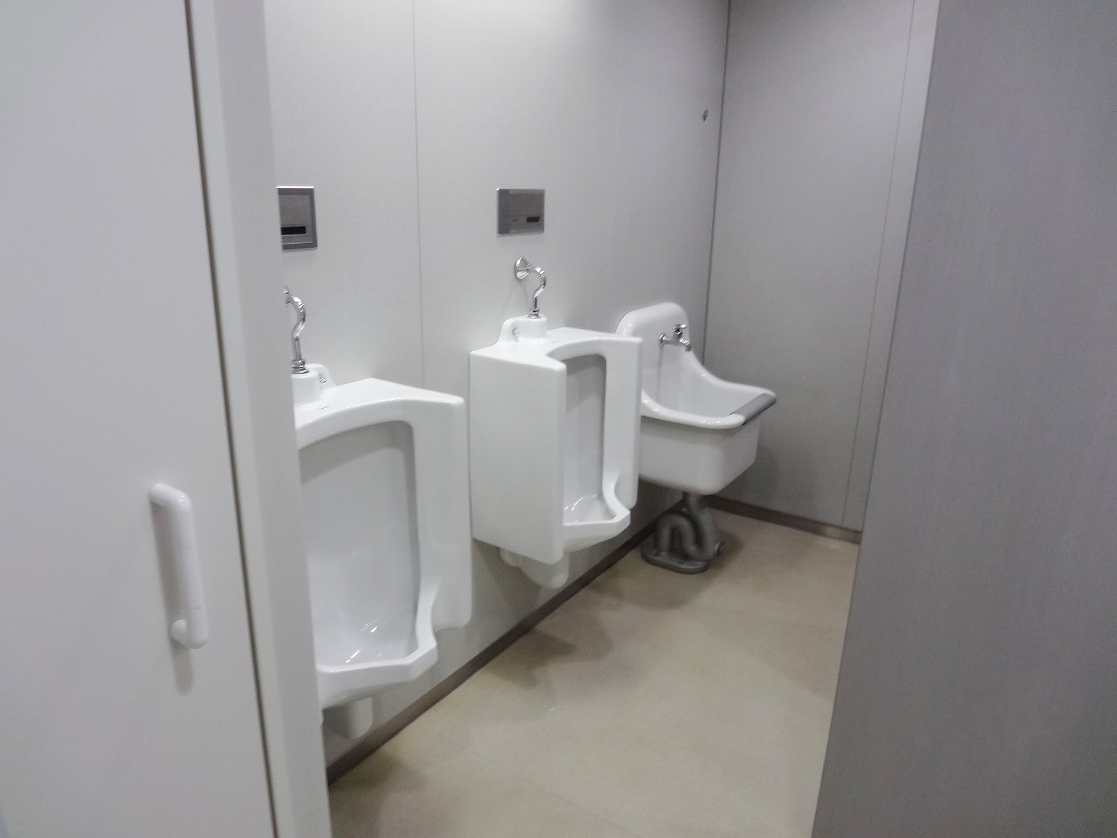 男性用トイレ