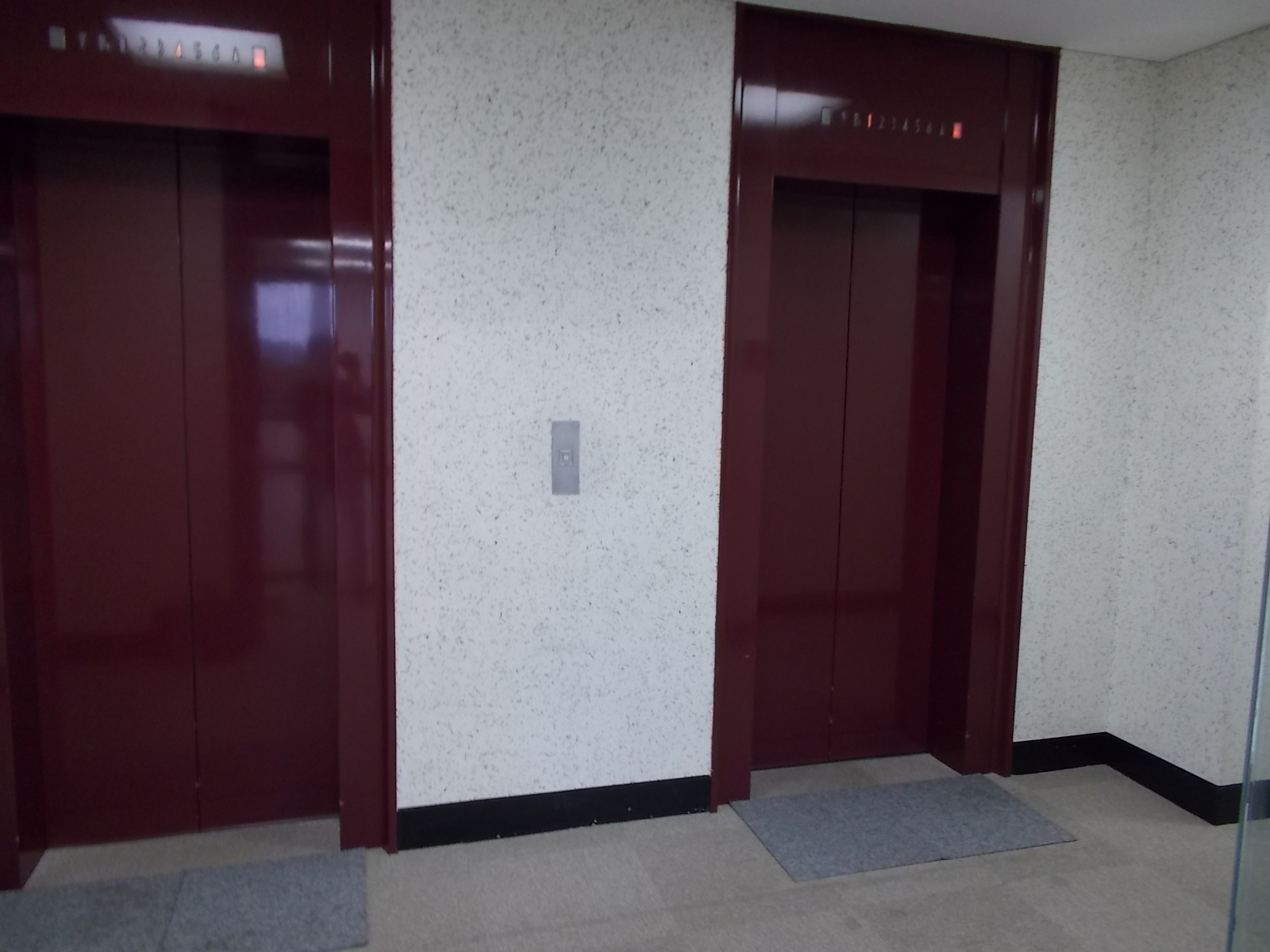 エレベーター2基