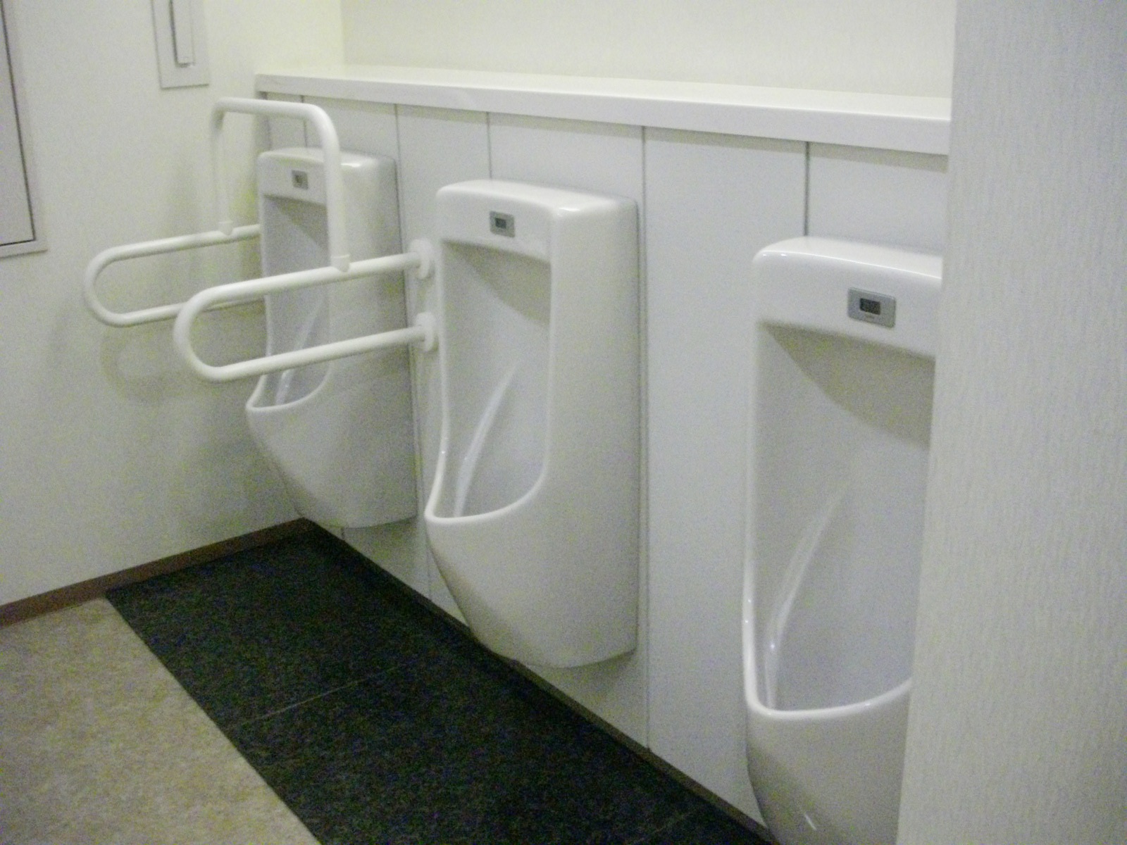 男性用トイレ
