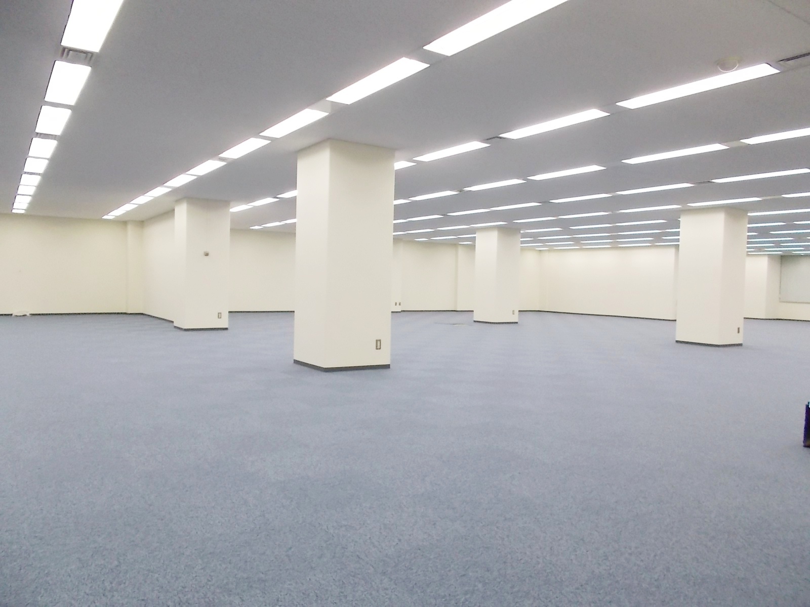 柱はレイアウトに有効活用すると良いでしょう