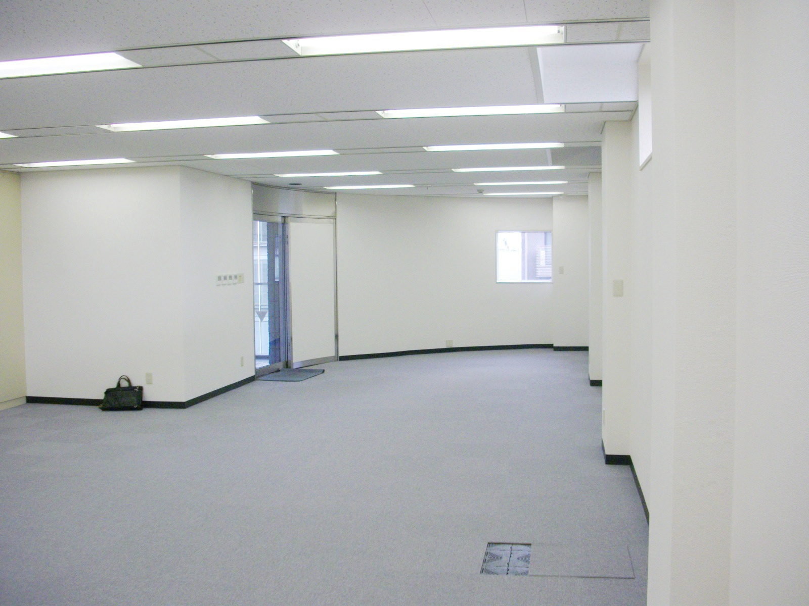 オフィス室内参考画像(8階・約32坪）