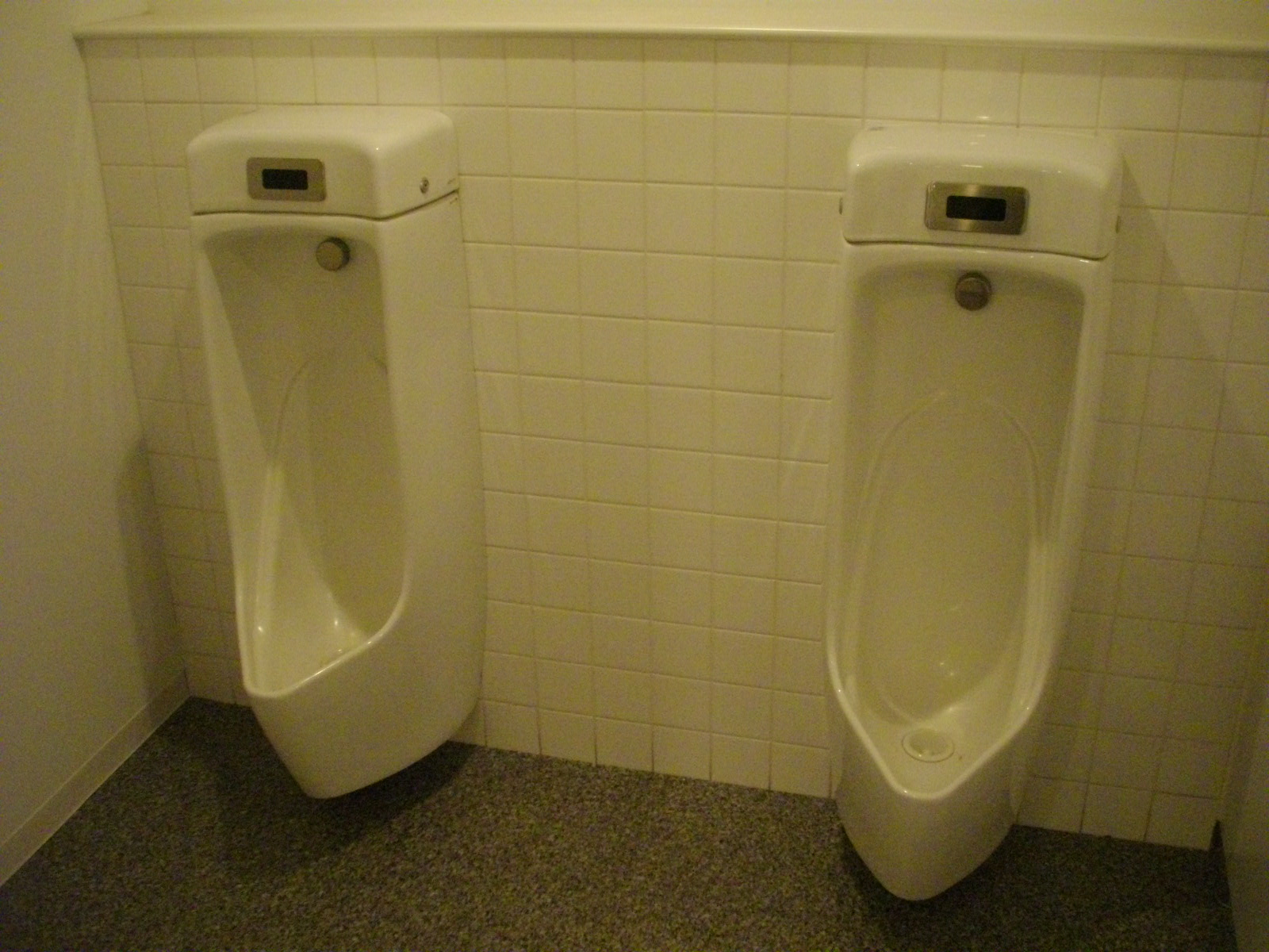 男性用トイレ