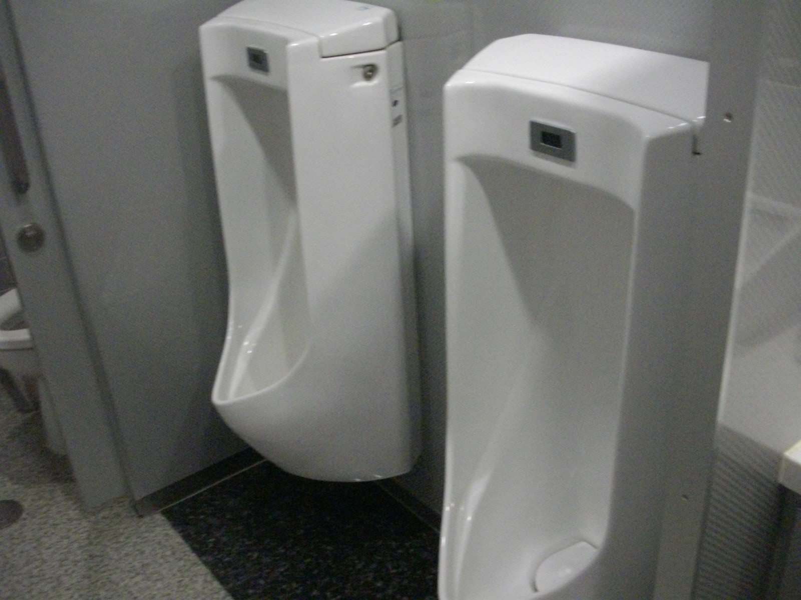 男性用トイレ