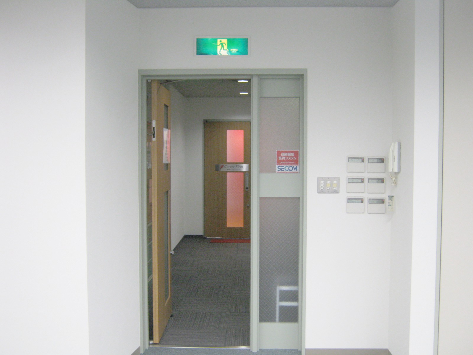 貸室出入口