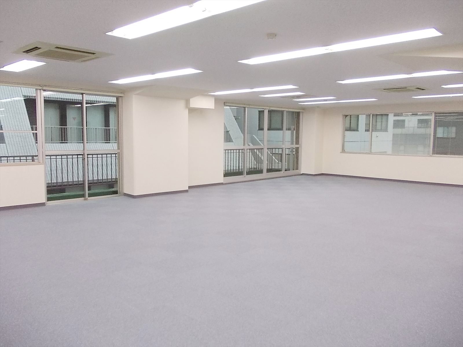明るい室内