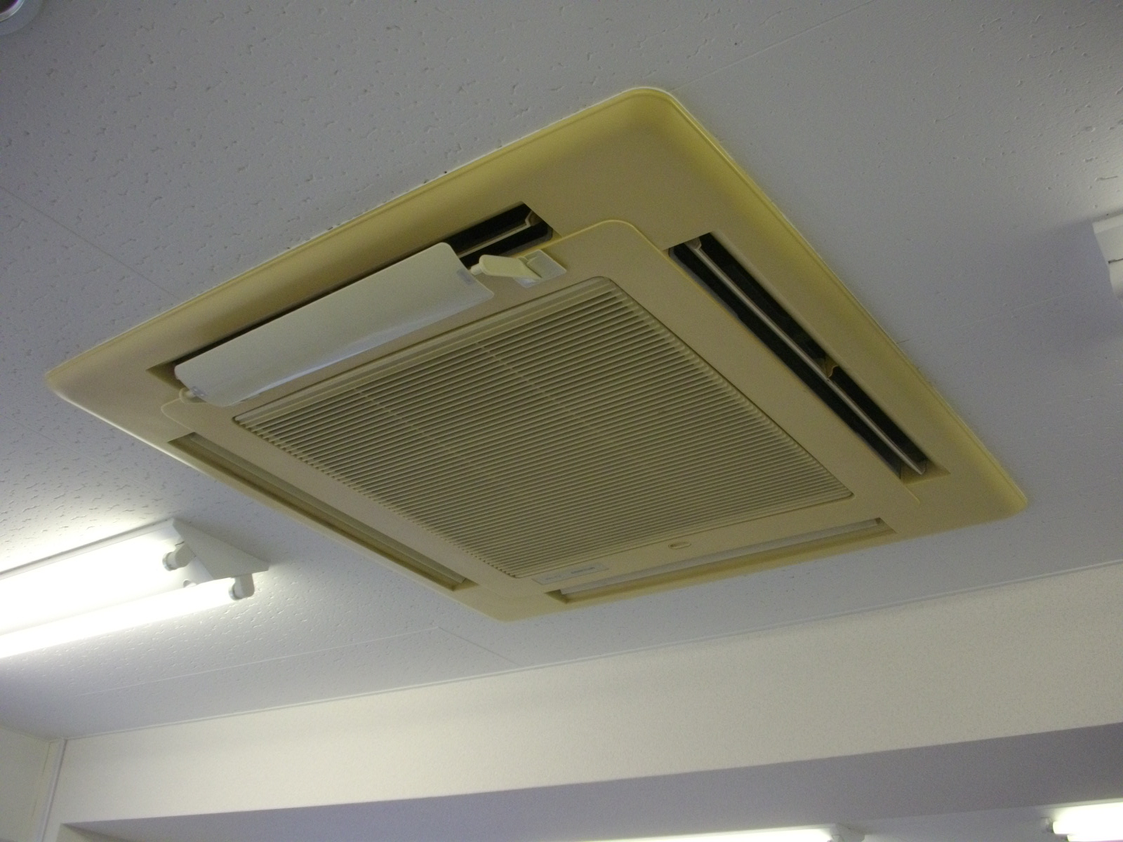 空調吹出し口