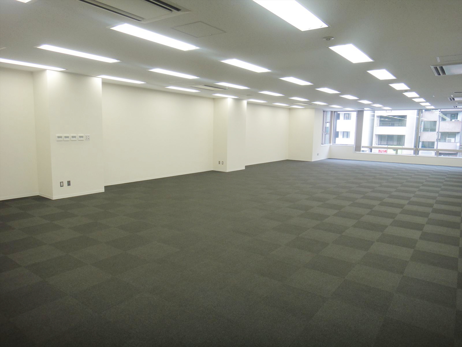 オフィス室内参考画像