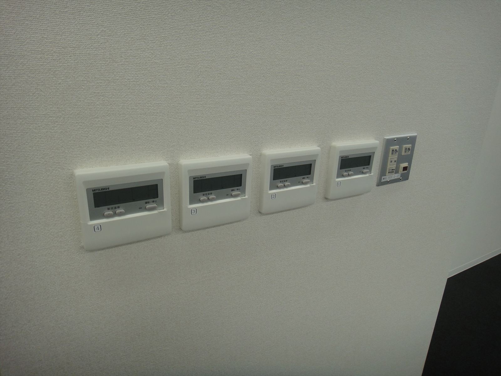 スイッチ類