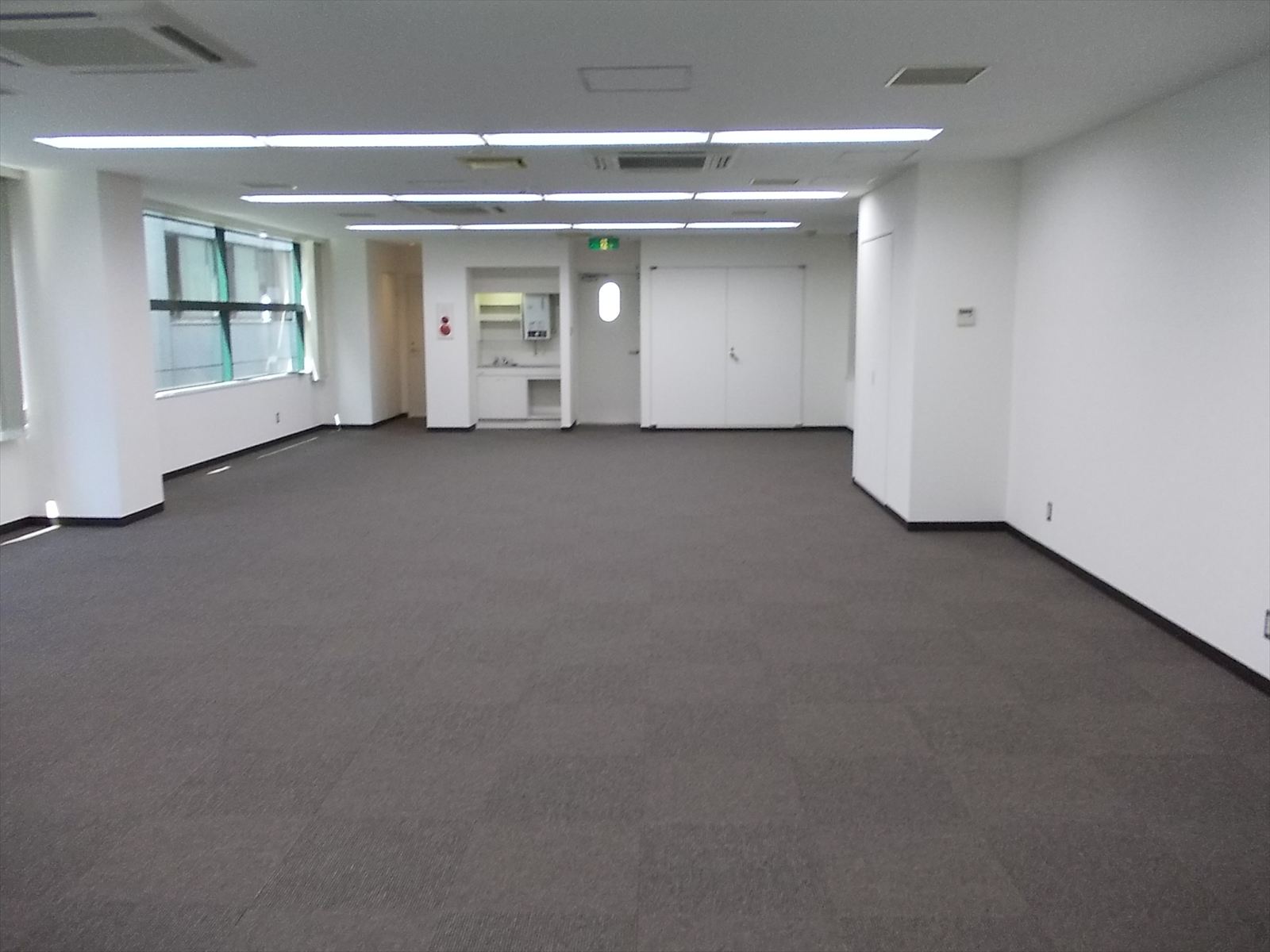別角度の様子