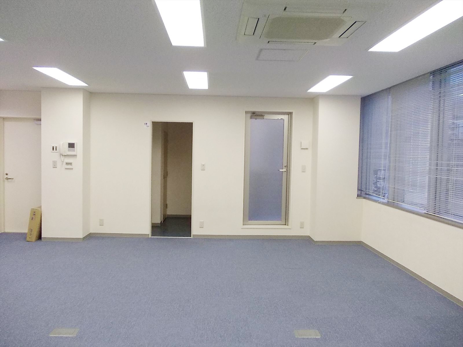 別角度からの様子