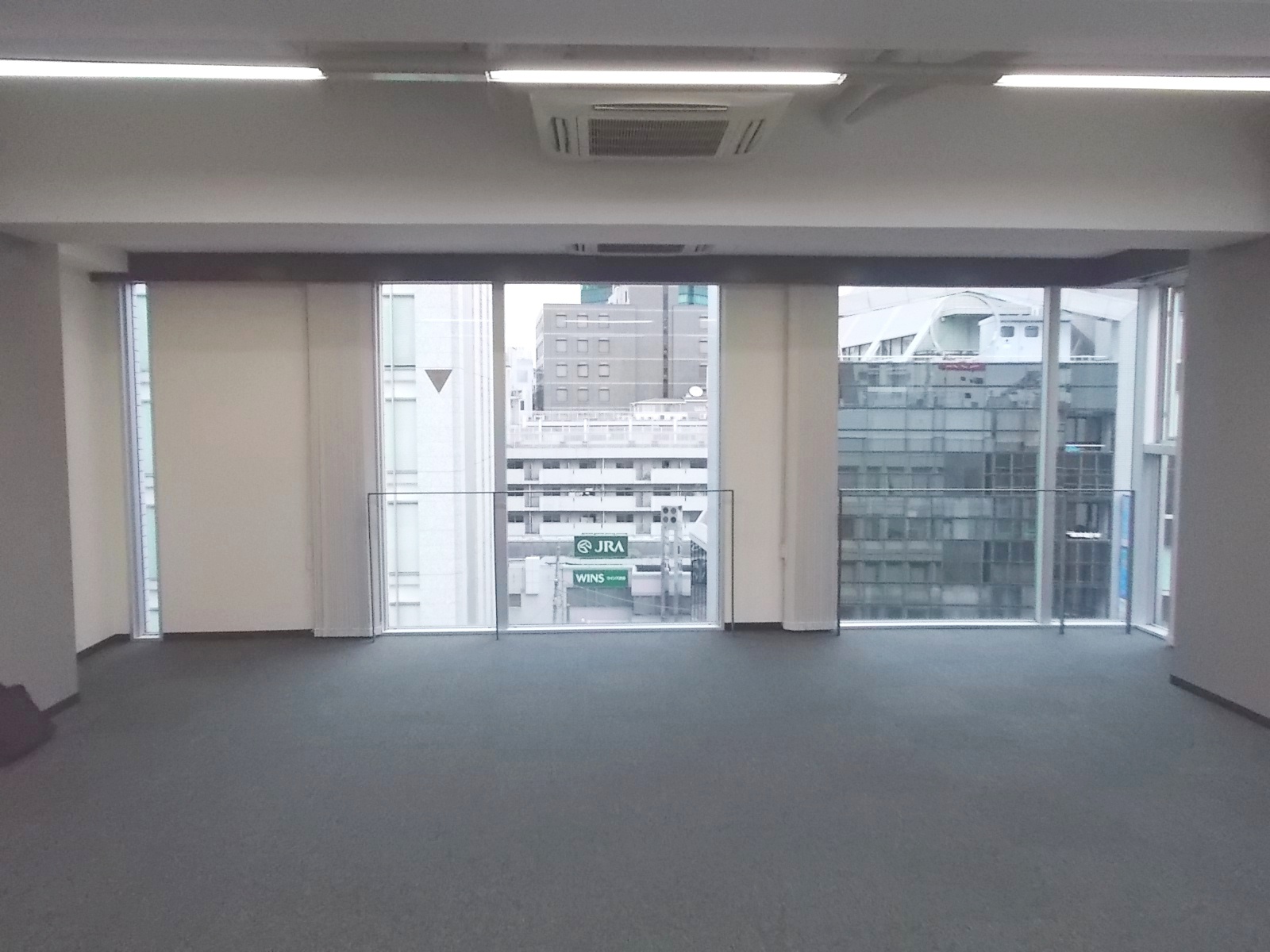 窓際の様子