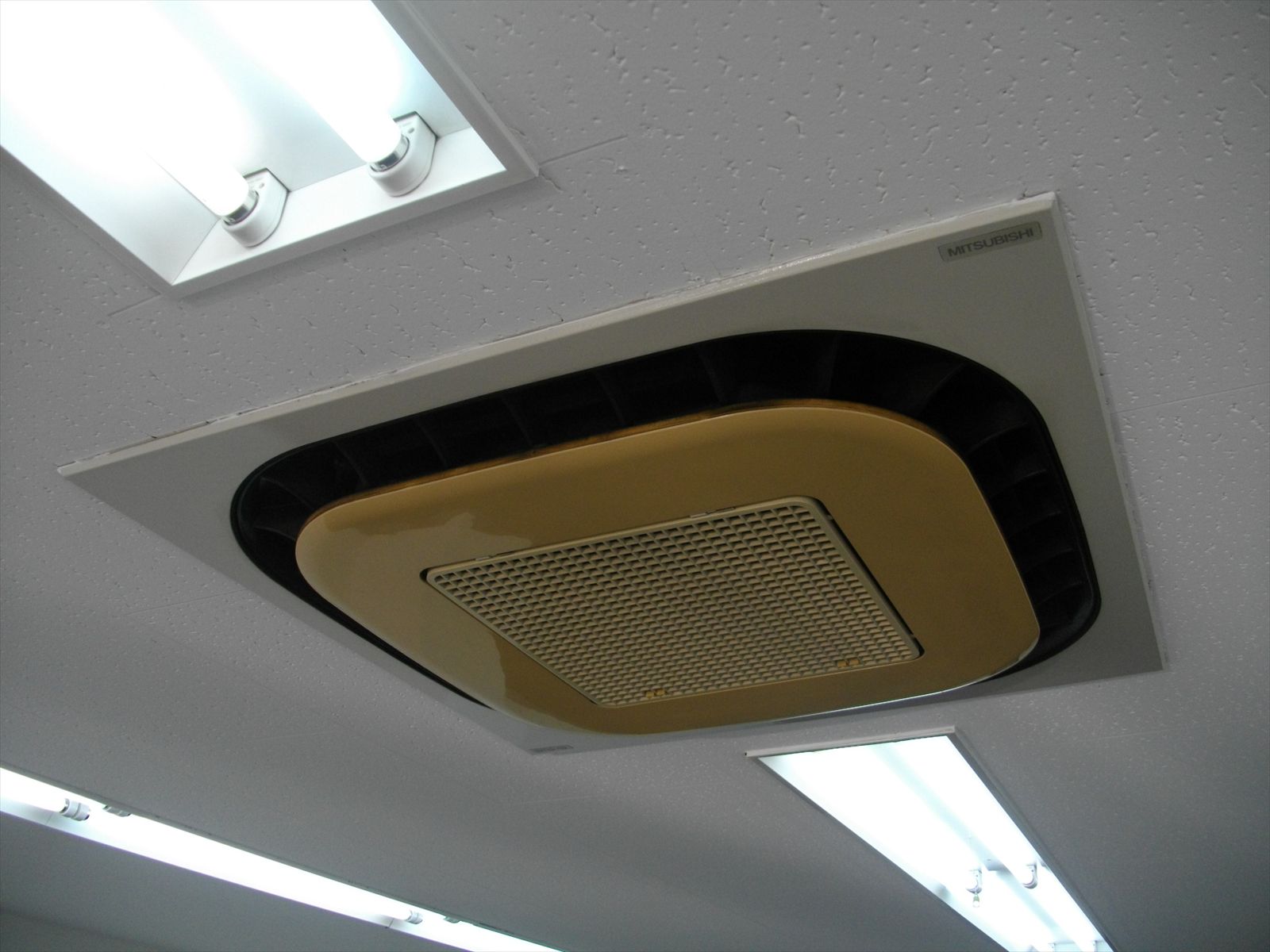 空調は個別タイプ