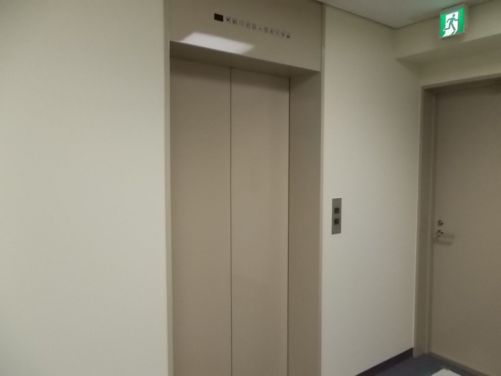 エレベーター