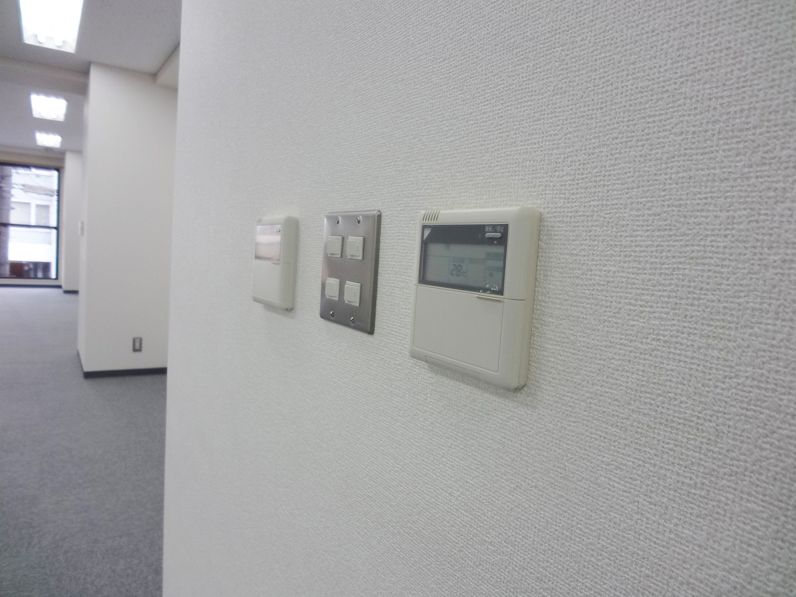 エアコンスイッチ