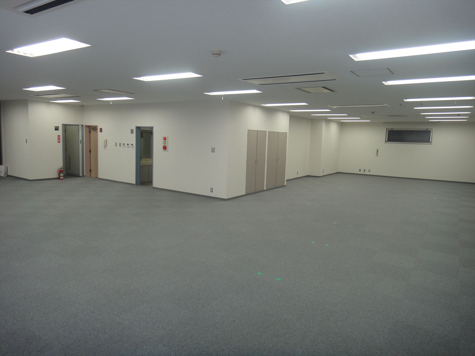オフィス室内参考画像
