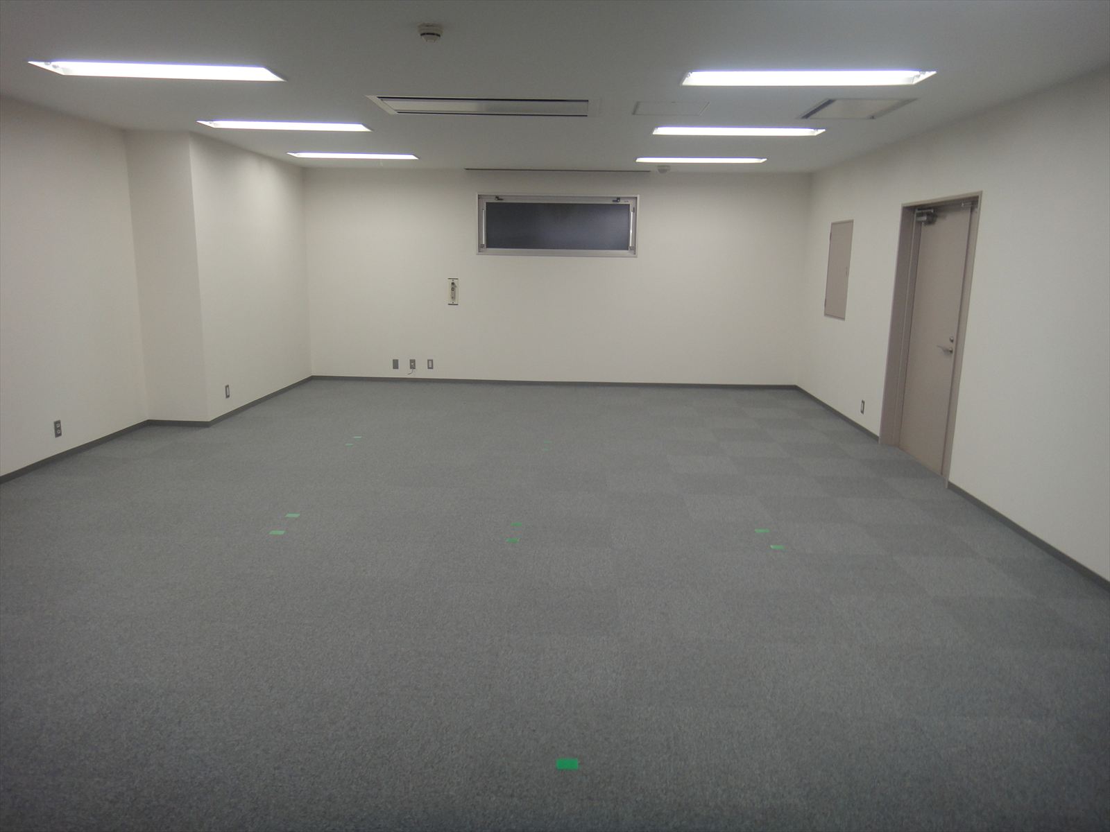 貸室奥側から見た様子