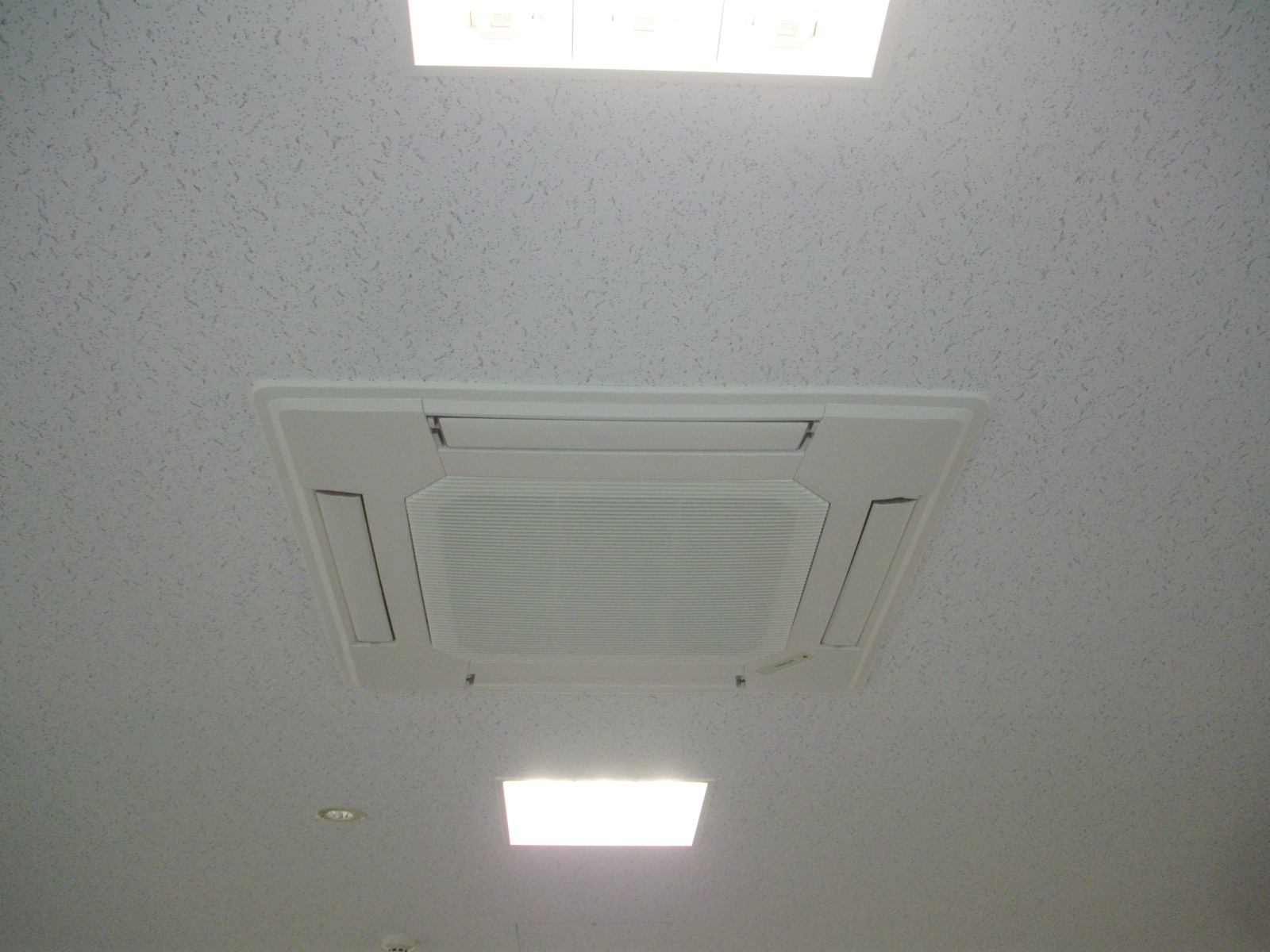 空調機器