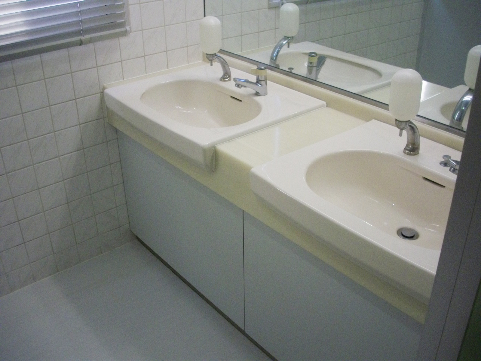 トイレ洗面台