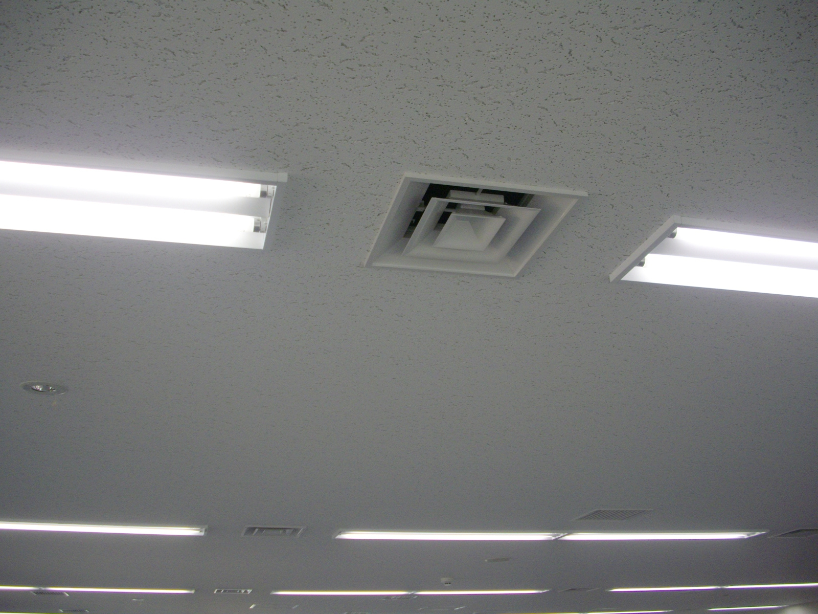 空調は個別で調整可能