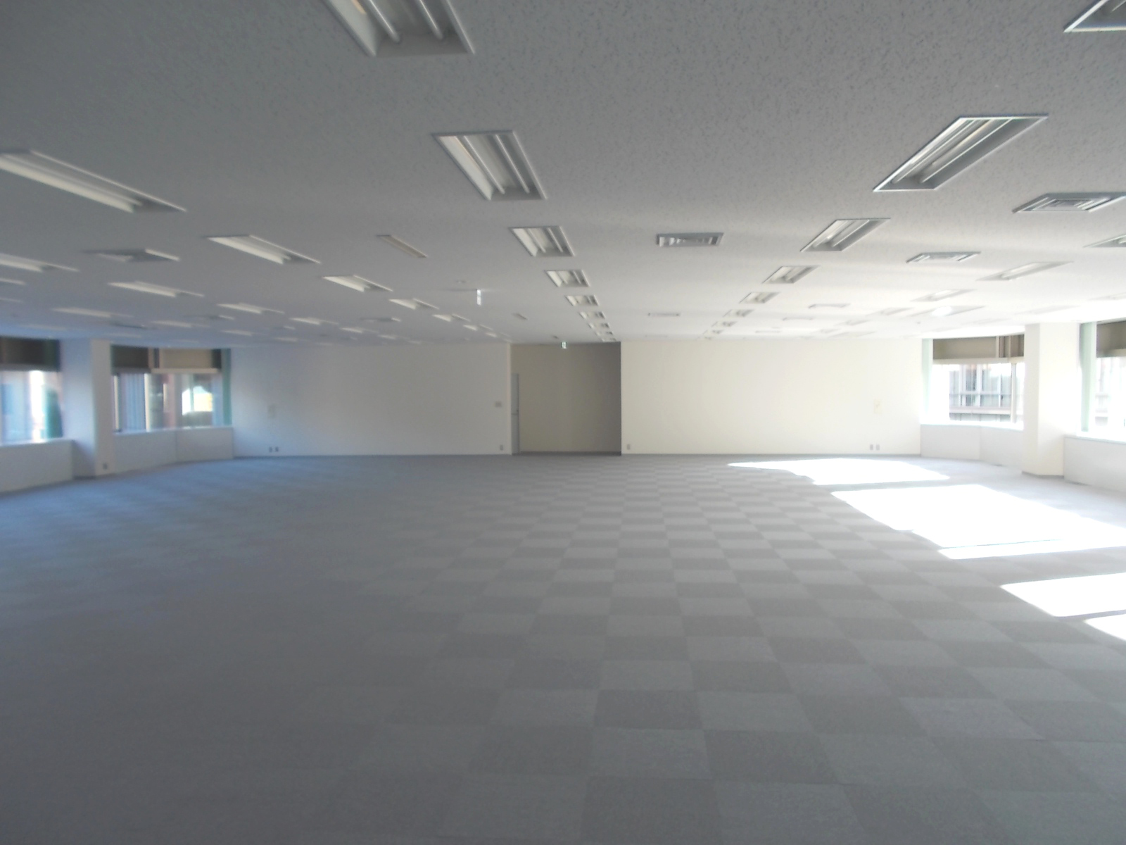 オフィス室内参考画像