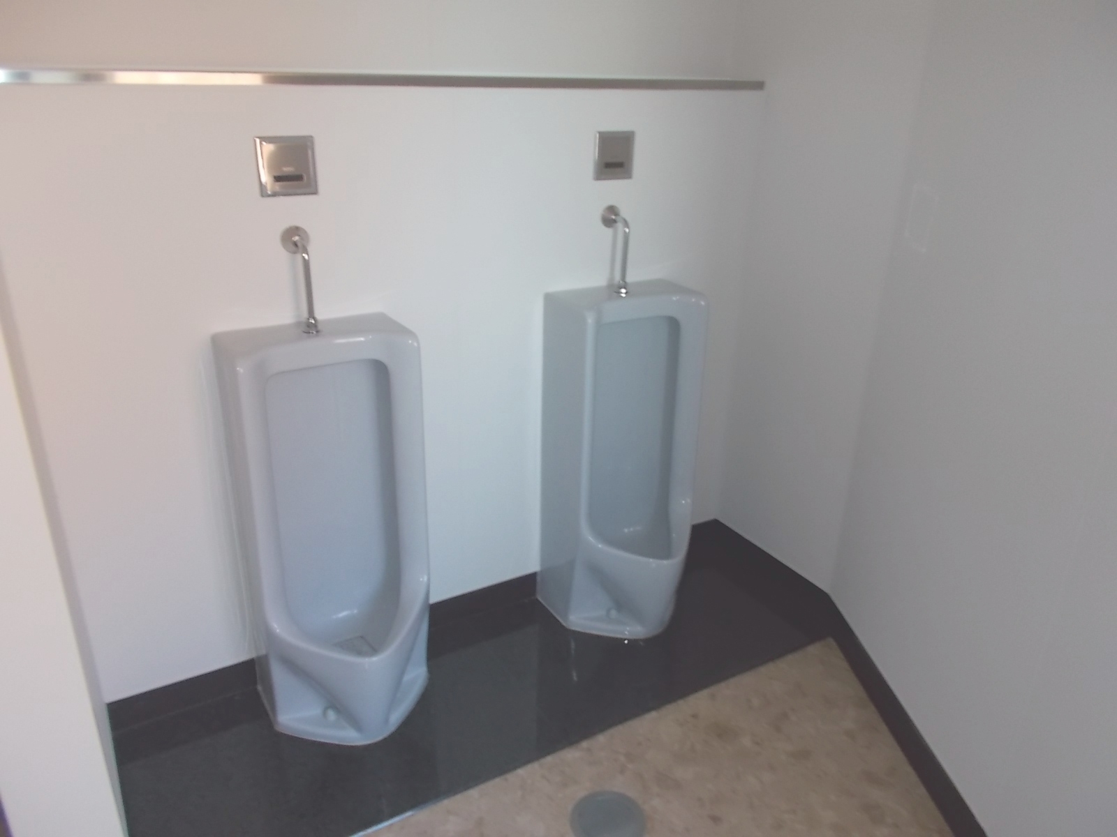 男性用トイレ