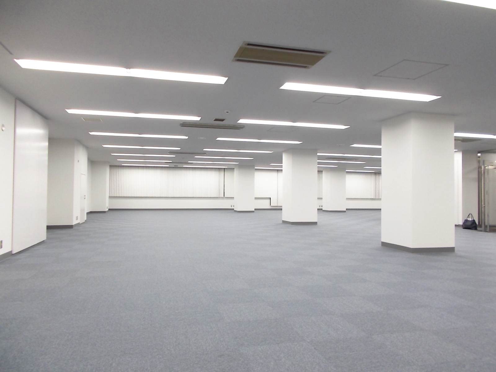 オフィス室内参考画像
