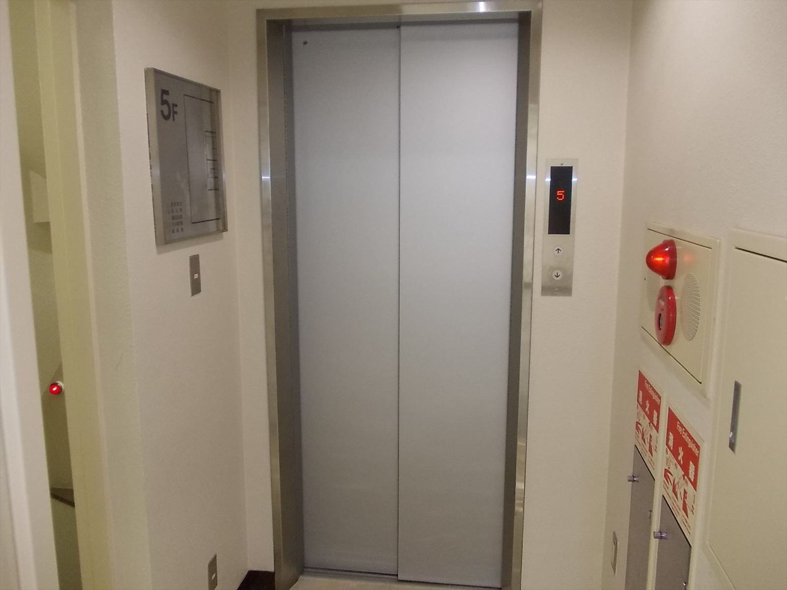 エレベーター