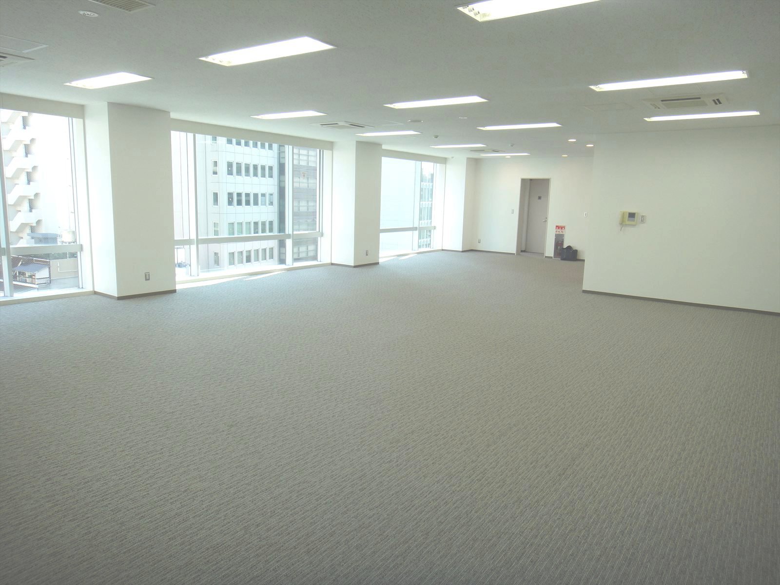 オフィス室内参考画像