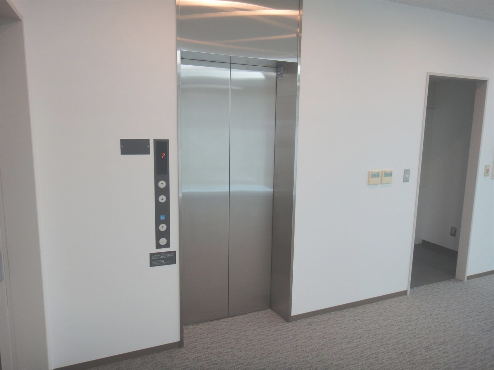 エレベーターホール