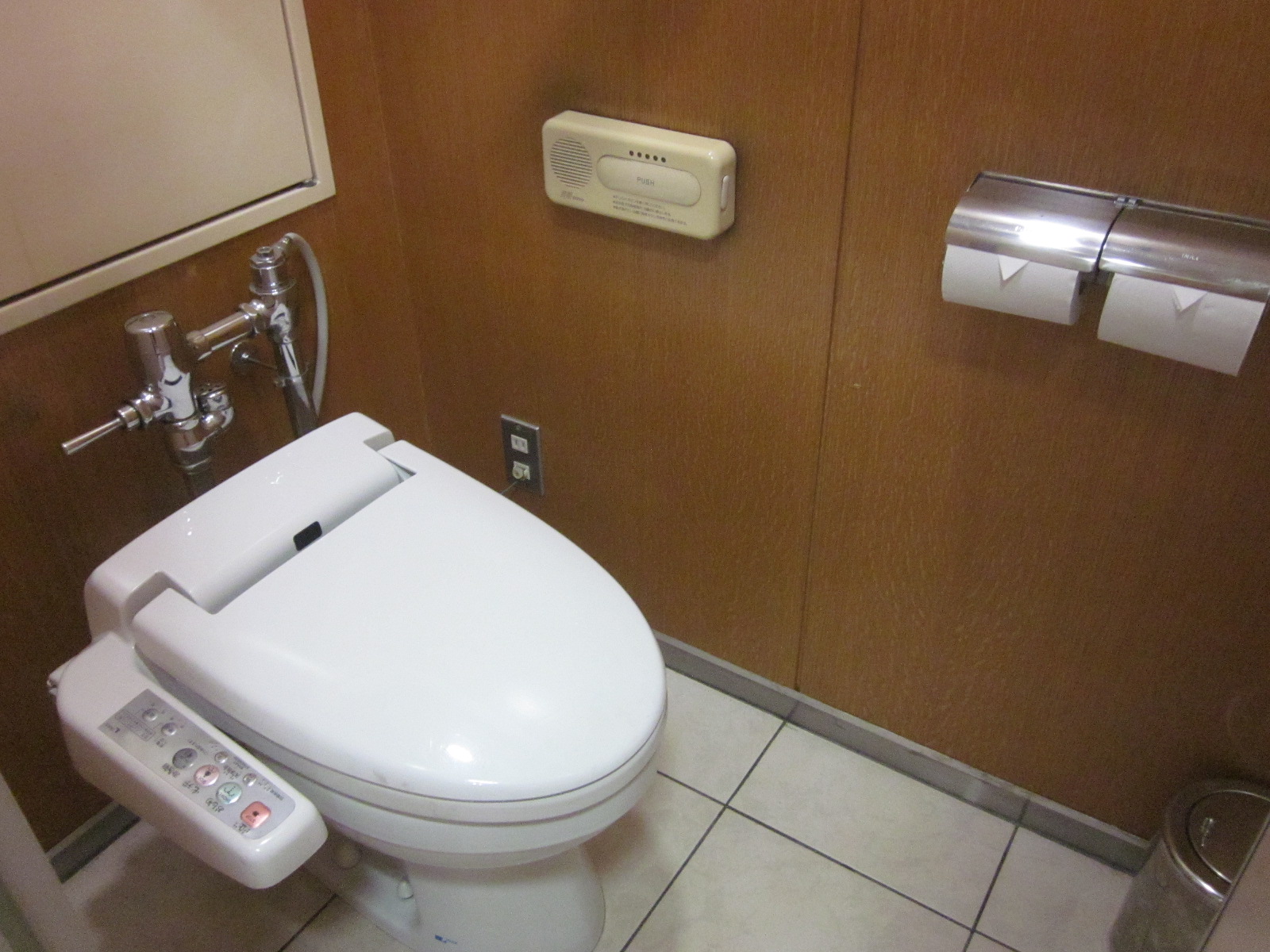 もちろんトイレはウォシュレット