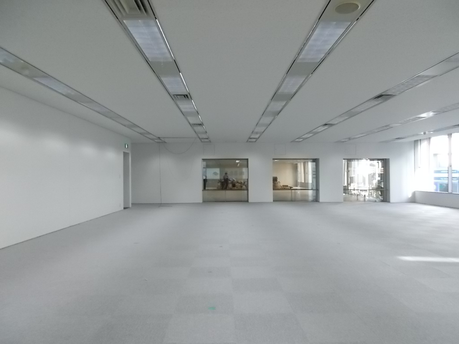 オフィス室内参考画像