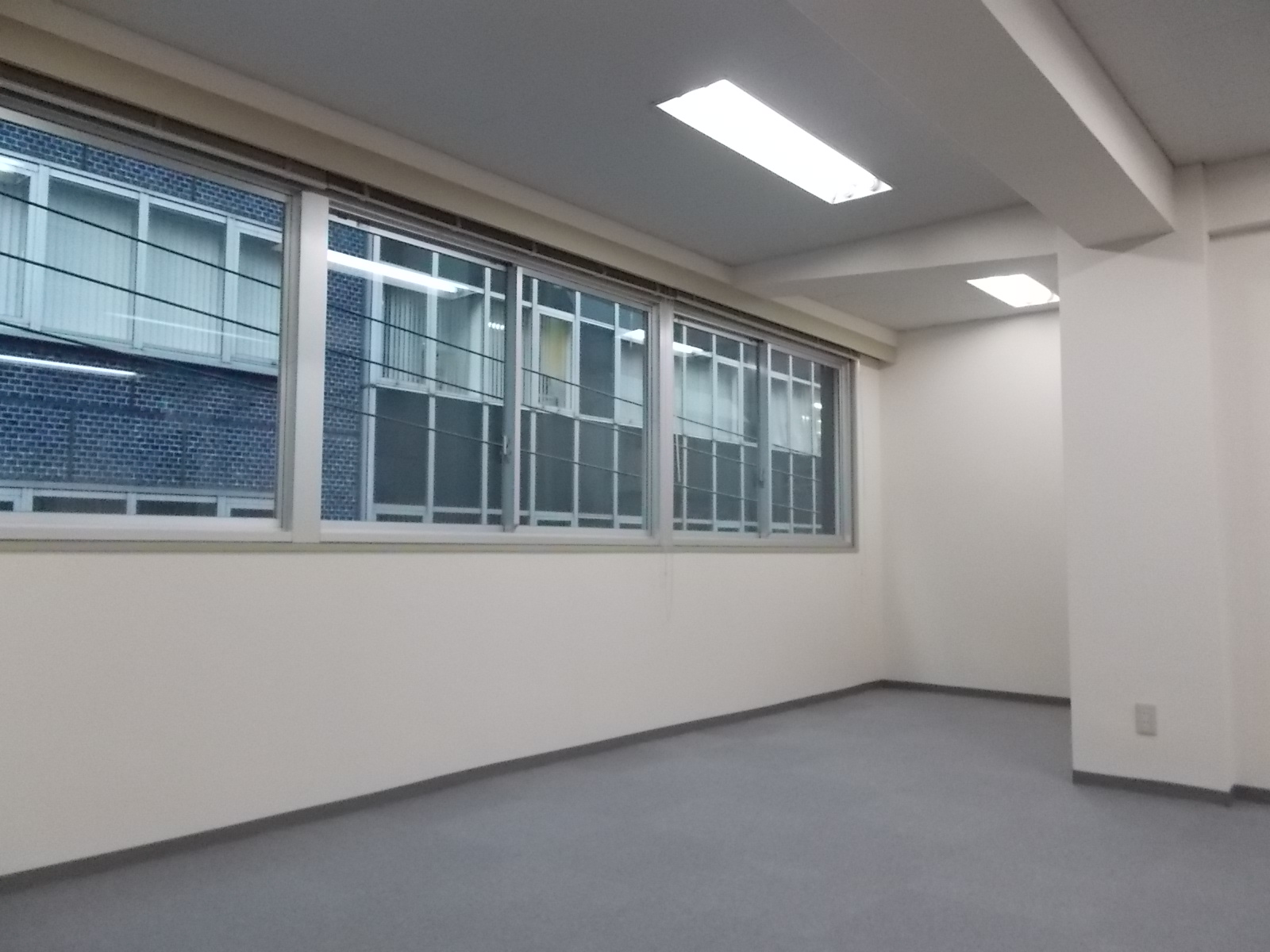 窓際の様子