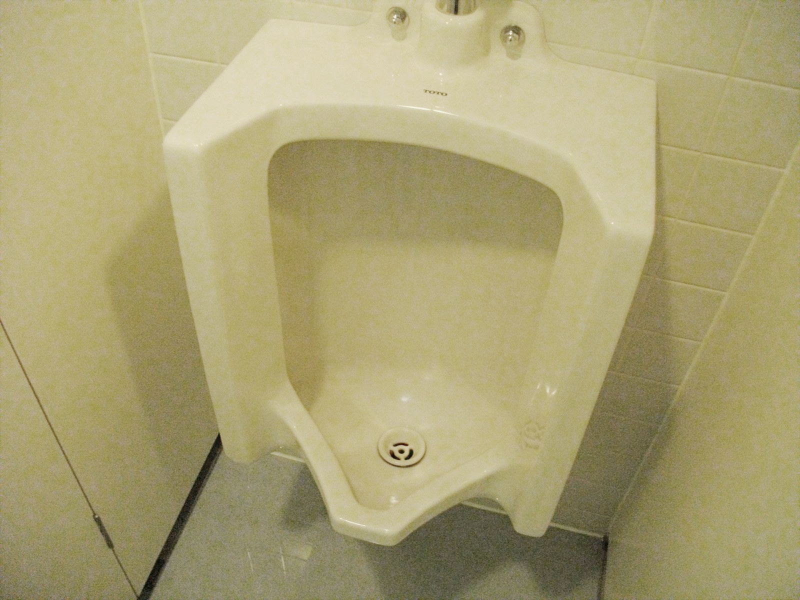 男性用トイレ