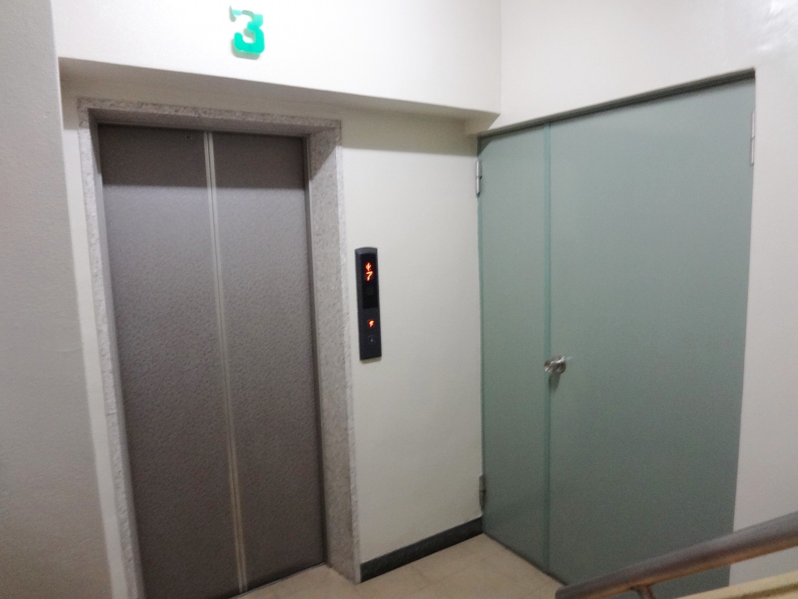 エレベーターホール
