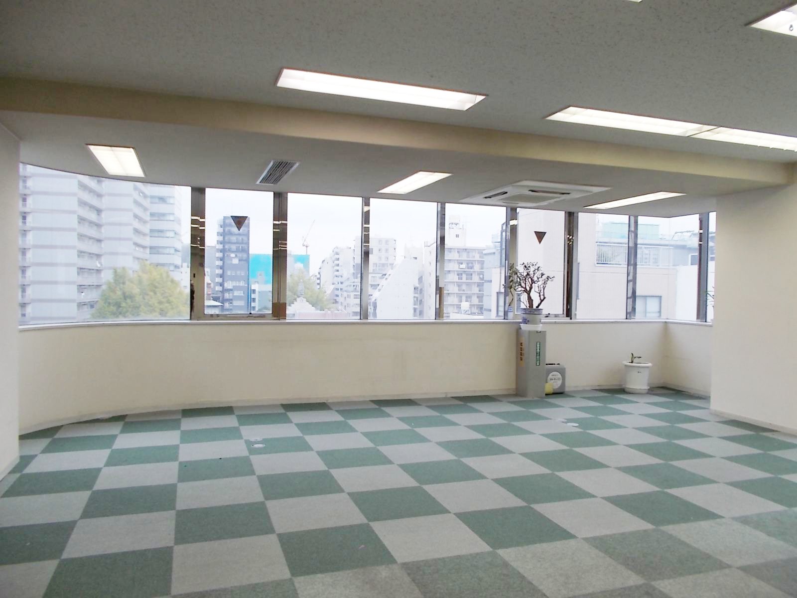 オフィス室内参考画像