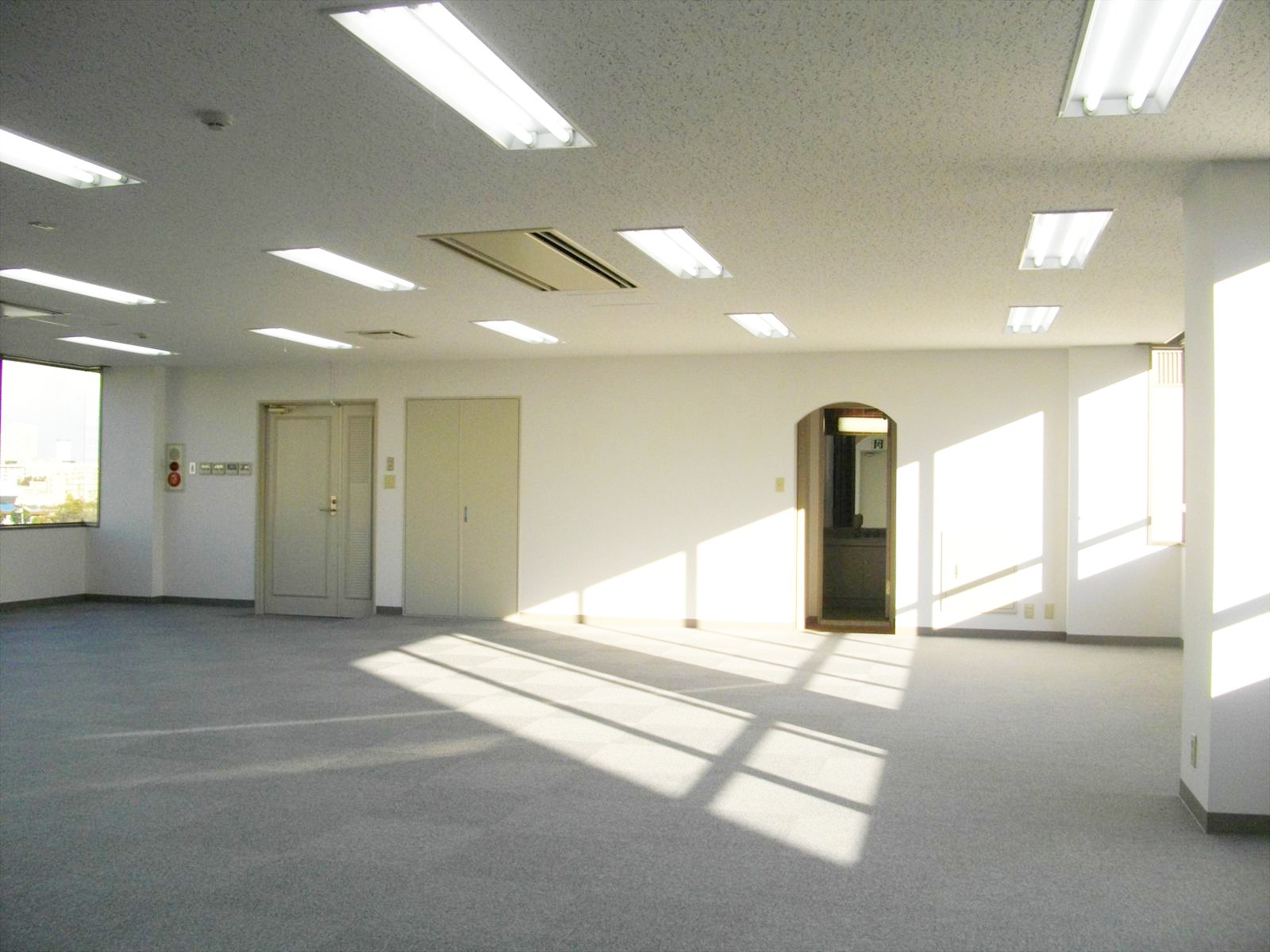 別角度の様子