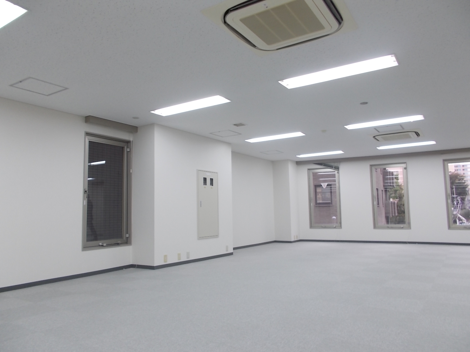 別角度の様子