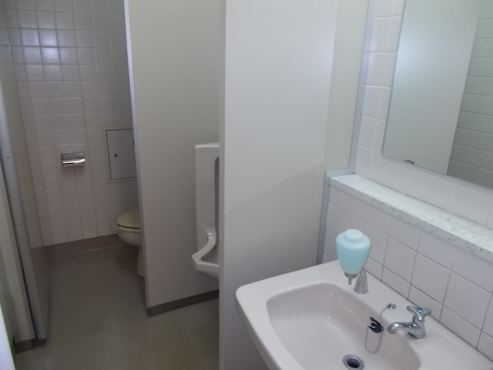 男性用トイレ