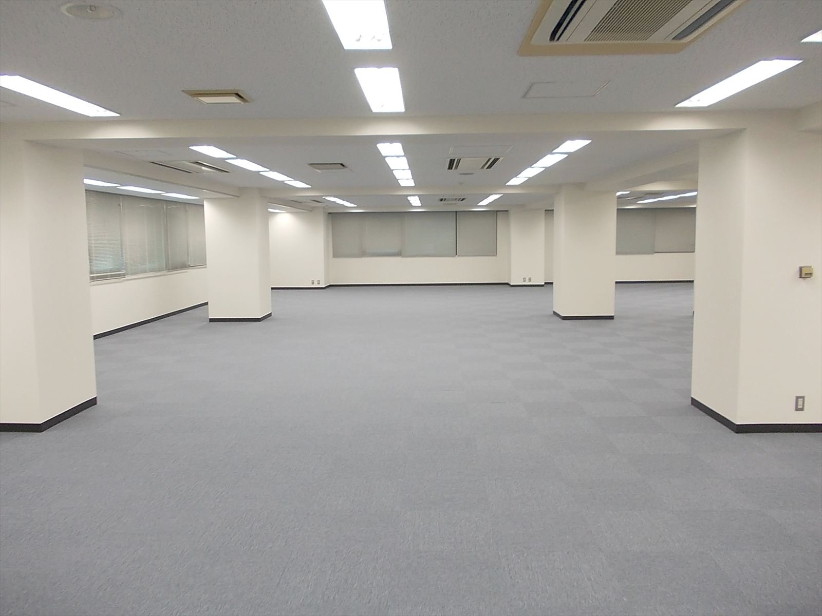 明るい室内