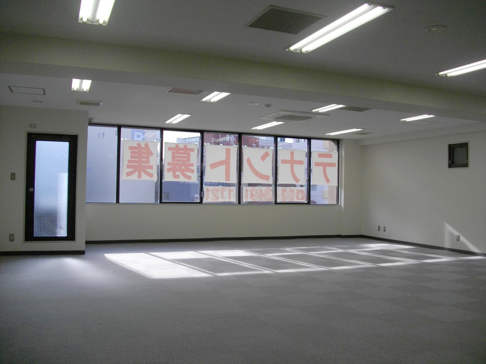 オフィス室内参考画像