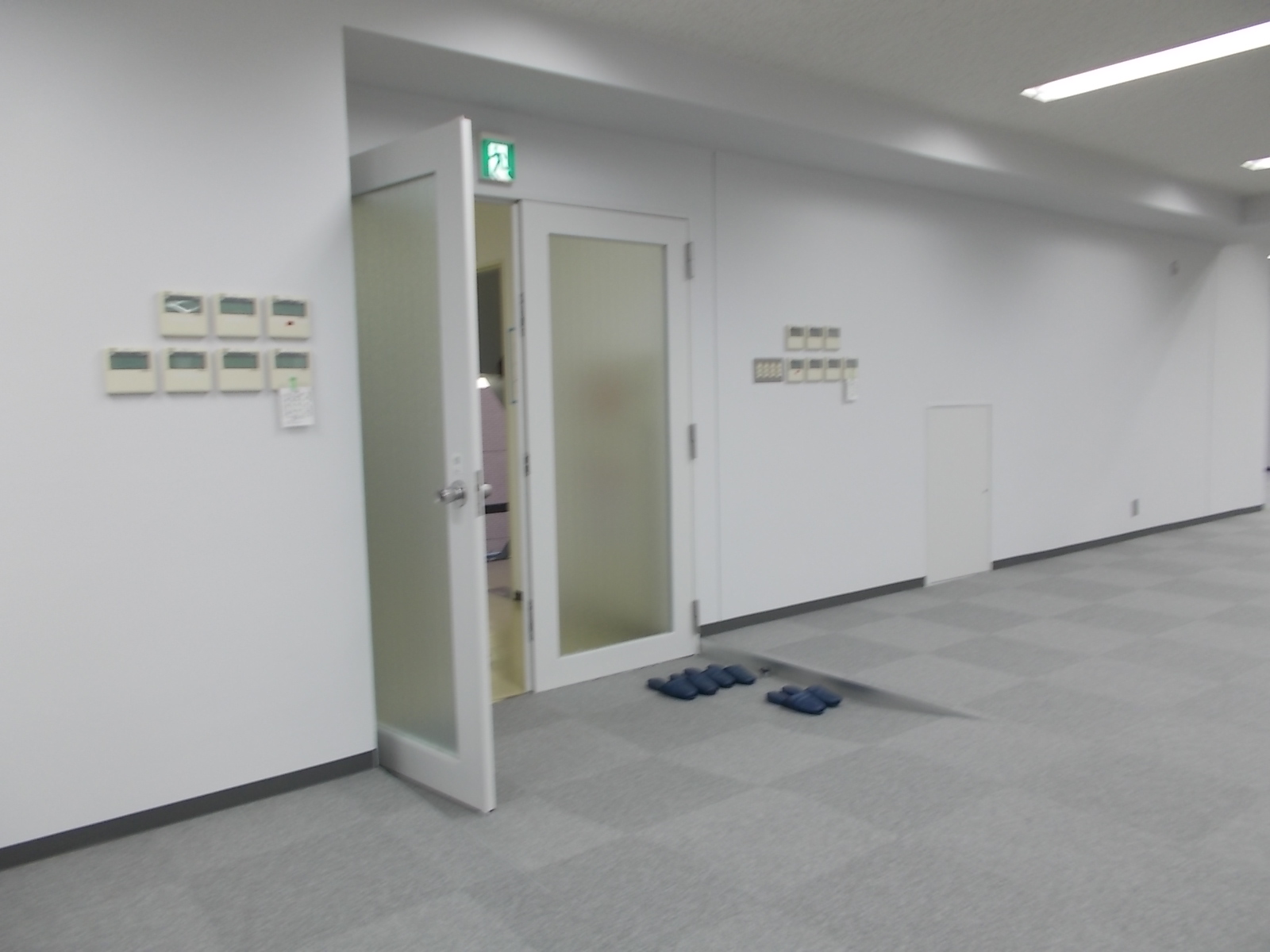 貸室出入口