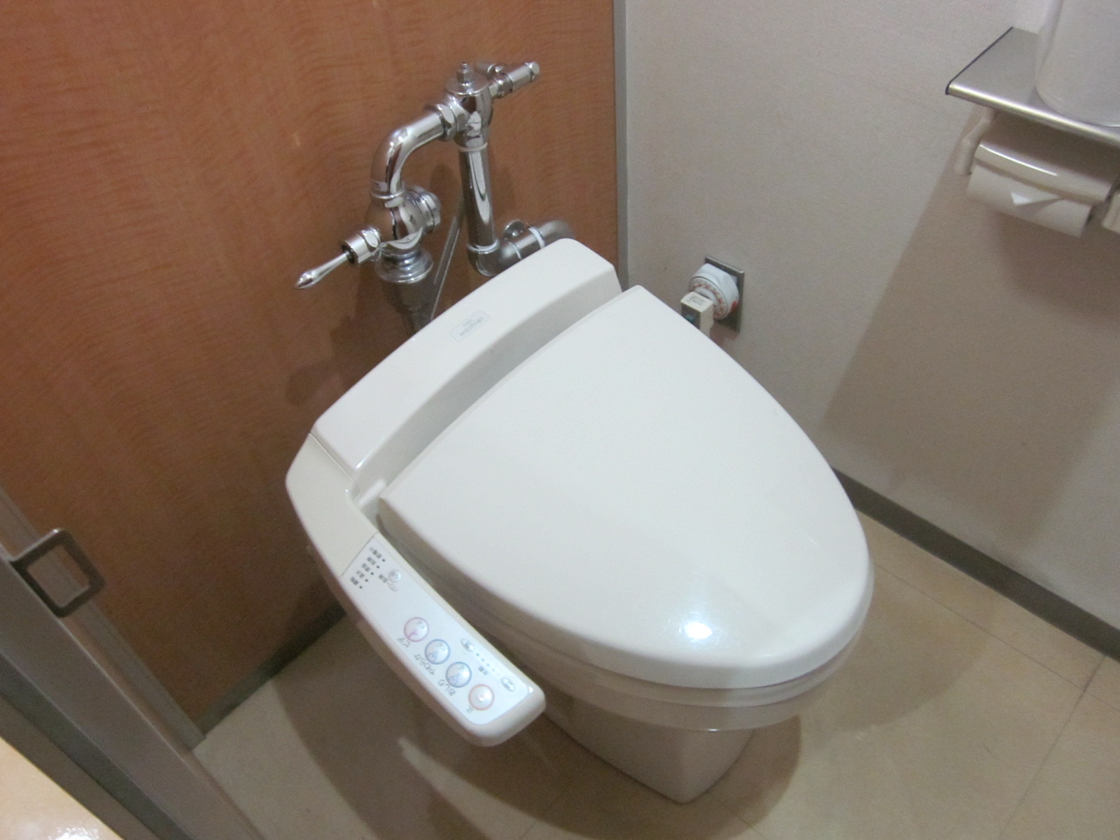 男女別トイレ完備