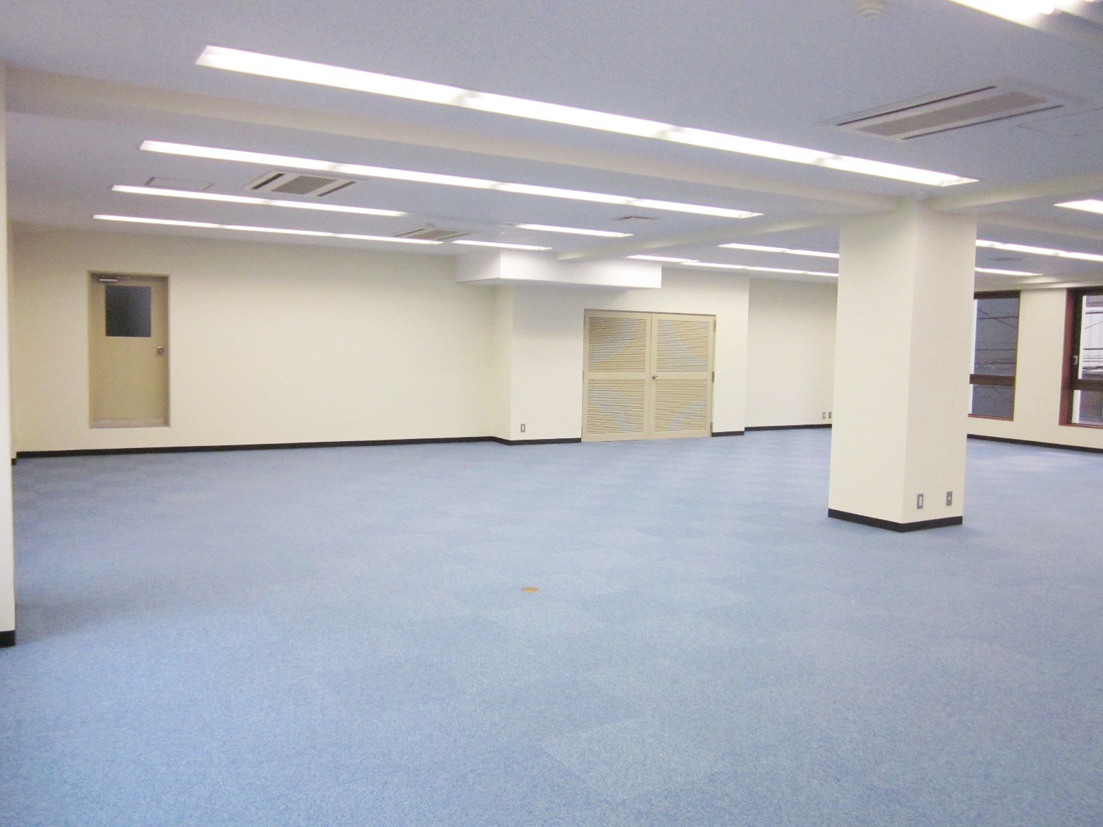 開放的な室内