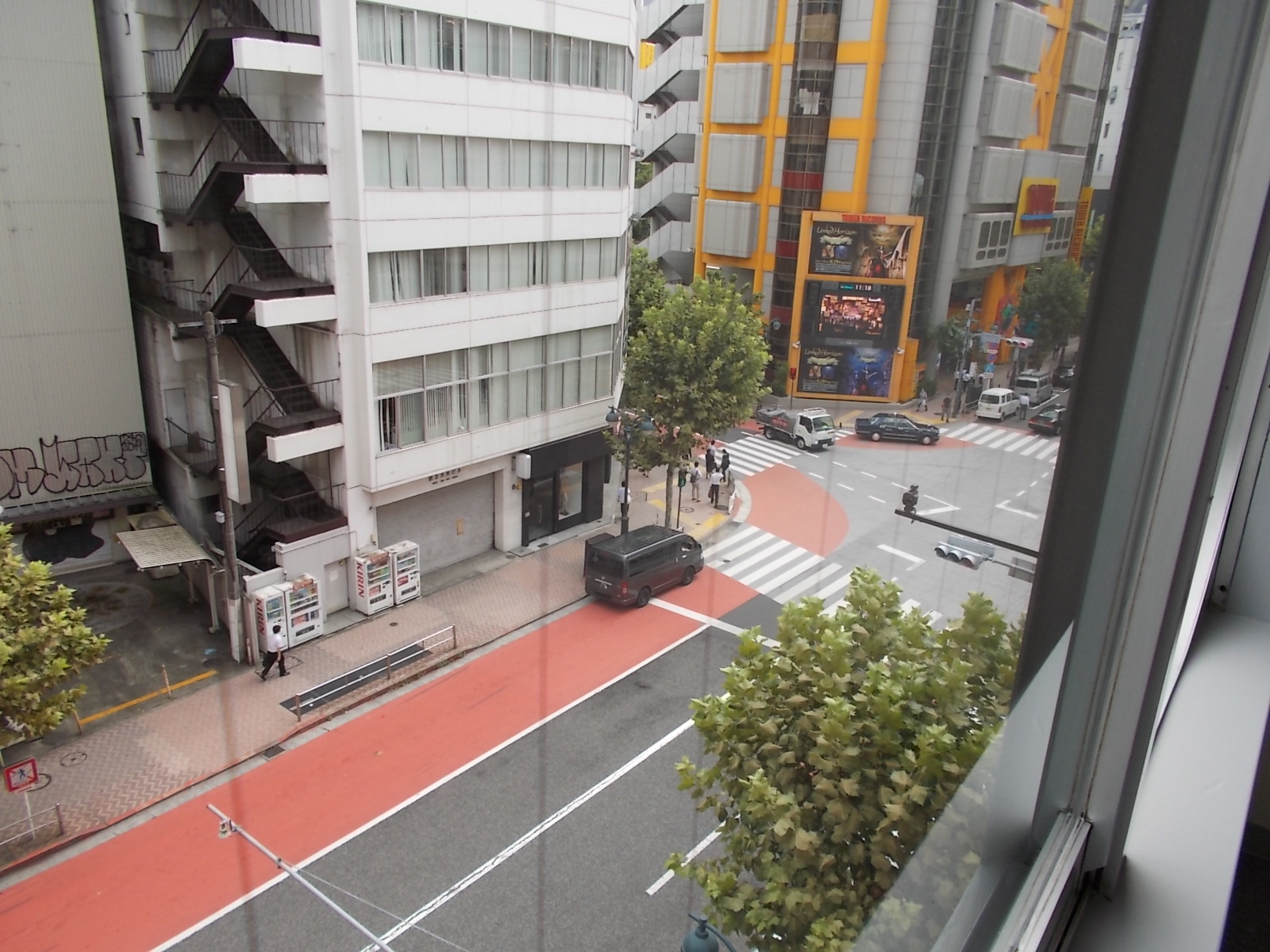 外の景色がよく見えます