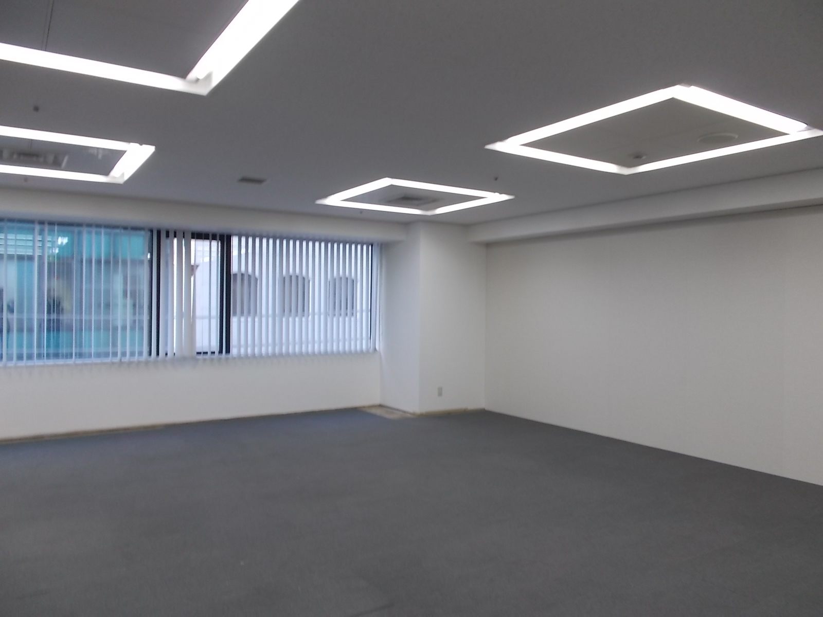 オフィス室内参考画像