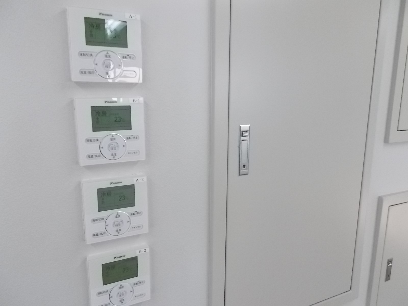 スイッチ類