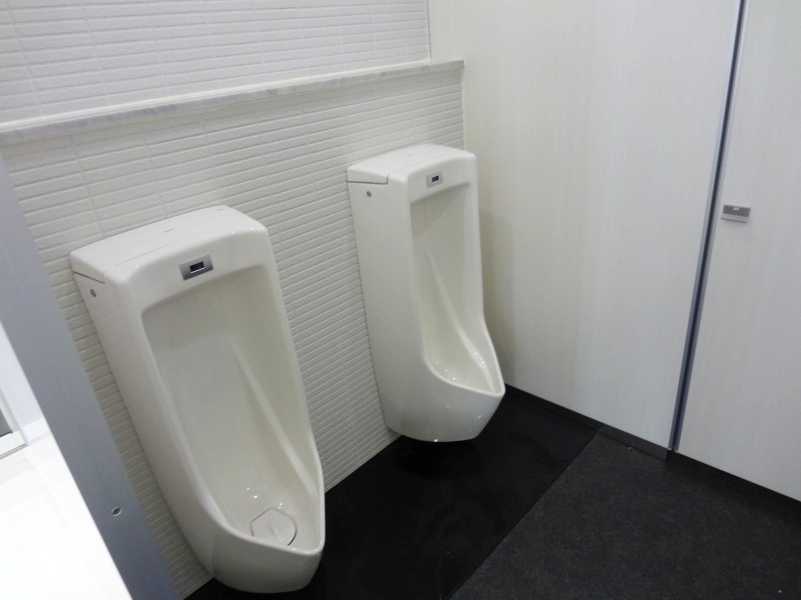 男性用トイレ