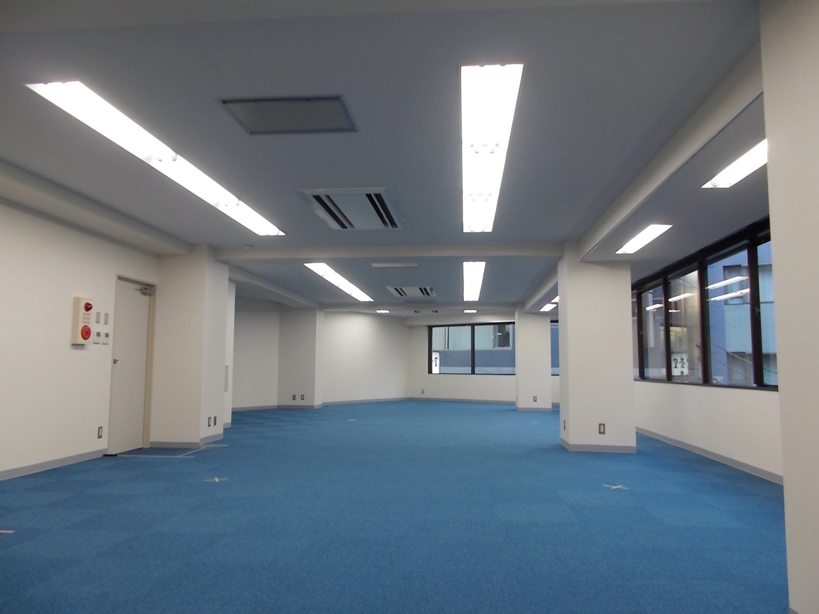 オフィス室内参考画像