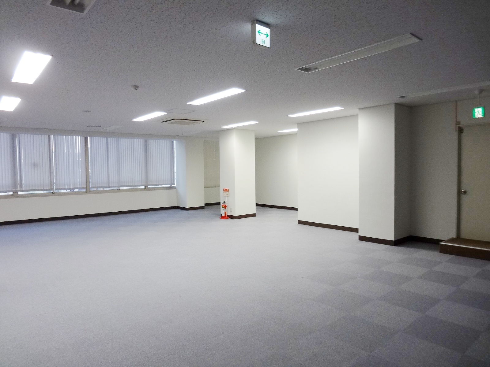 室内1