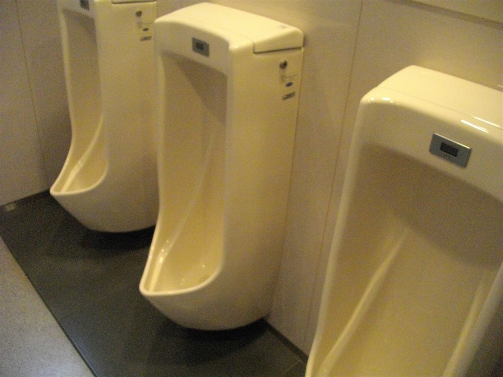 男性用トイレ